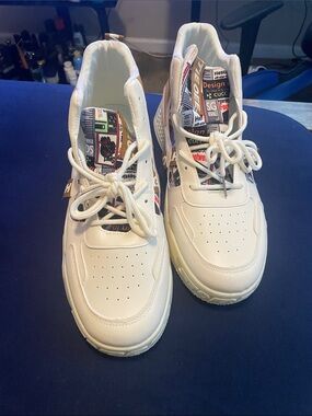 Men's White Athletic Sneakers with Graphic Tongue